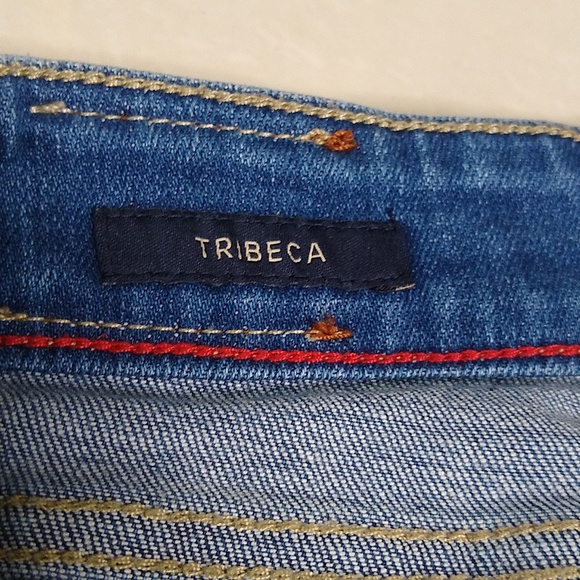 Tommy Hilfiger Tribeca Rhinestone Embroidered Straight Light Wash Jeans Size 6 - Picture 8 of 12